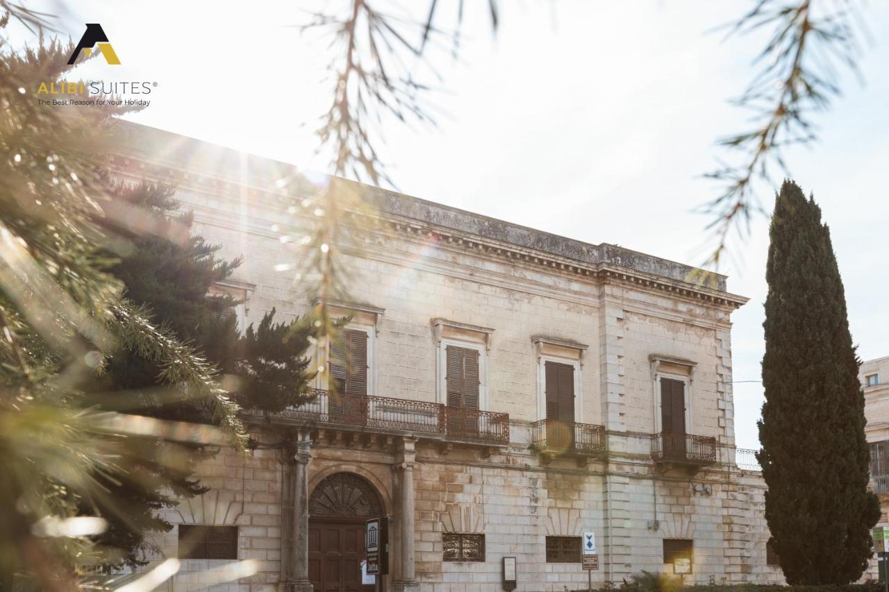 Alibi Suites Suite Museum: Gioiello Con Vista Sul Museo Archeologico Nazionale, Letto E Doccia Con Cromoterapia, Smart Tv, Wifi E A/C Ruvo di Puglia Exteriör bild